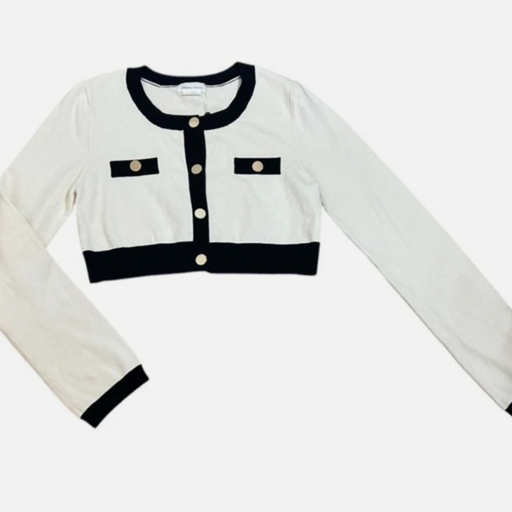 Chic Black and White Cropped Cardigan Lovers +friends - Picture 2 of 6